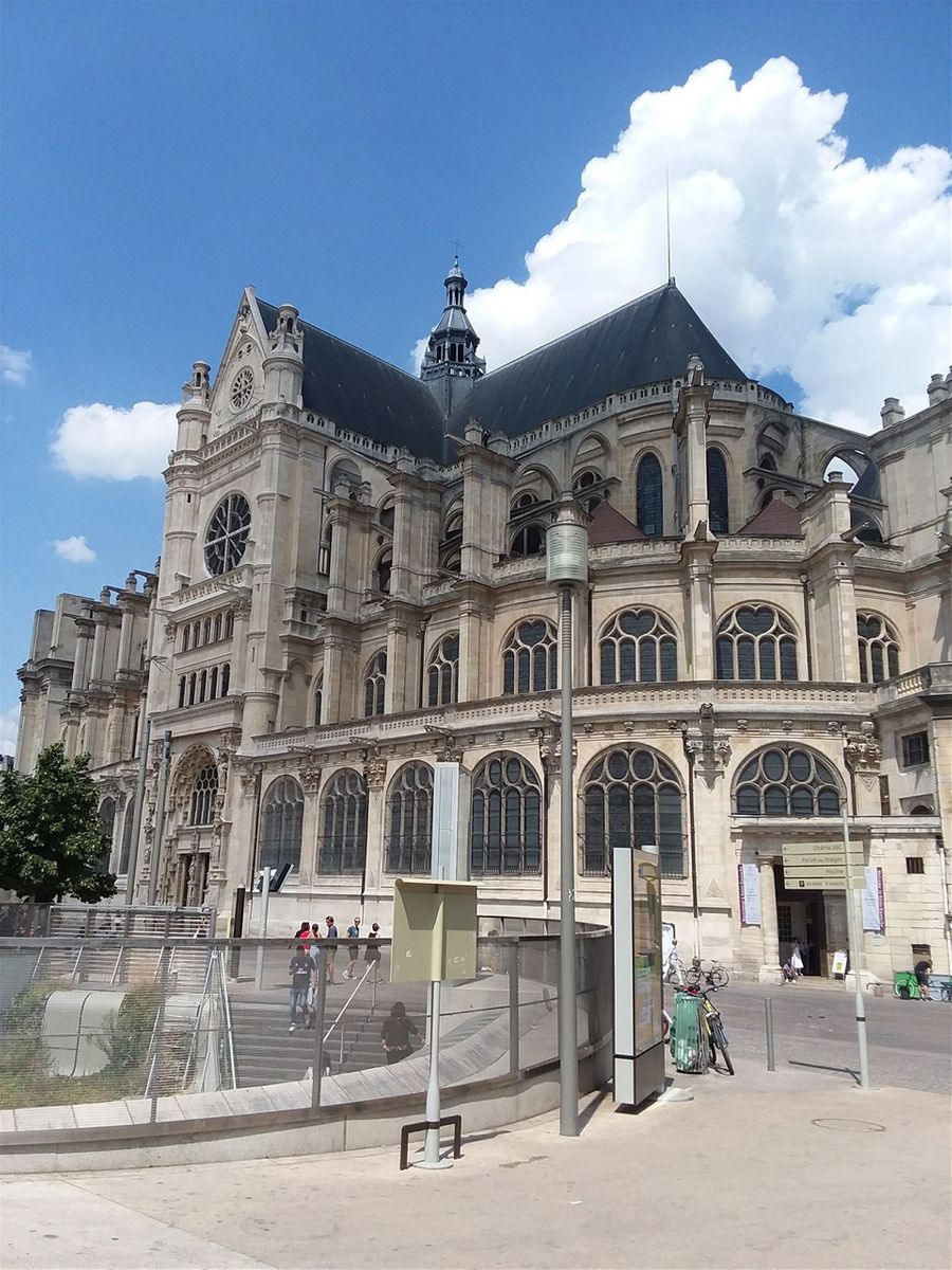 This is one very large church. It is the 2nd largest church in Paris. It was  the first church we saw and took a photo of in Paris,  2018. We took the metro from the airport to Les Halles metro station because I had to go to the tourist and convention office to pick up our Paris Lib' pass packages. After leaving the Les Halles shopping center,  we climbed the steps and arrived here. Èglise Saint Eustace is in the 2nd arrondissement.