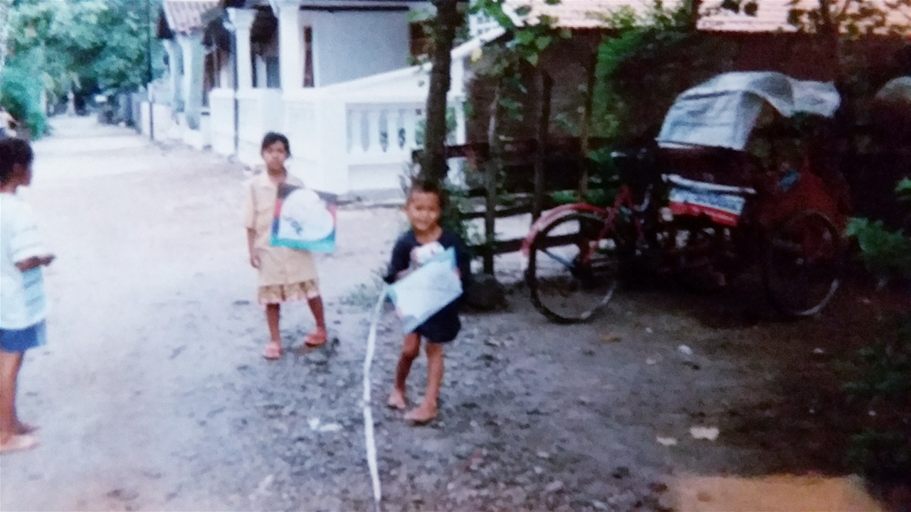 A TYPICAL STREET OF A TYPICAL INDONESIAN NEIGHBORHOOD.