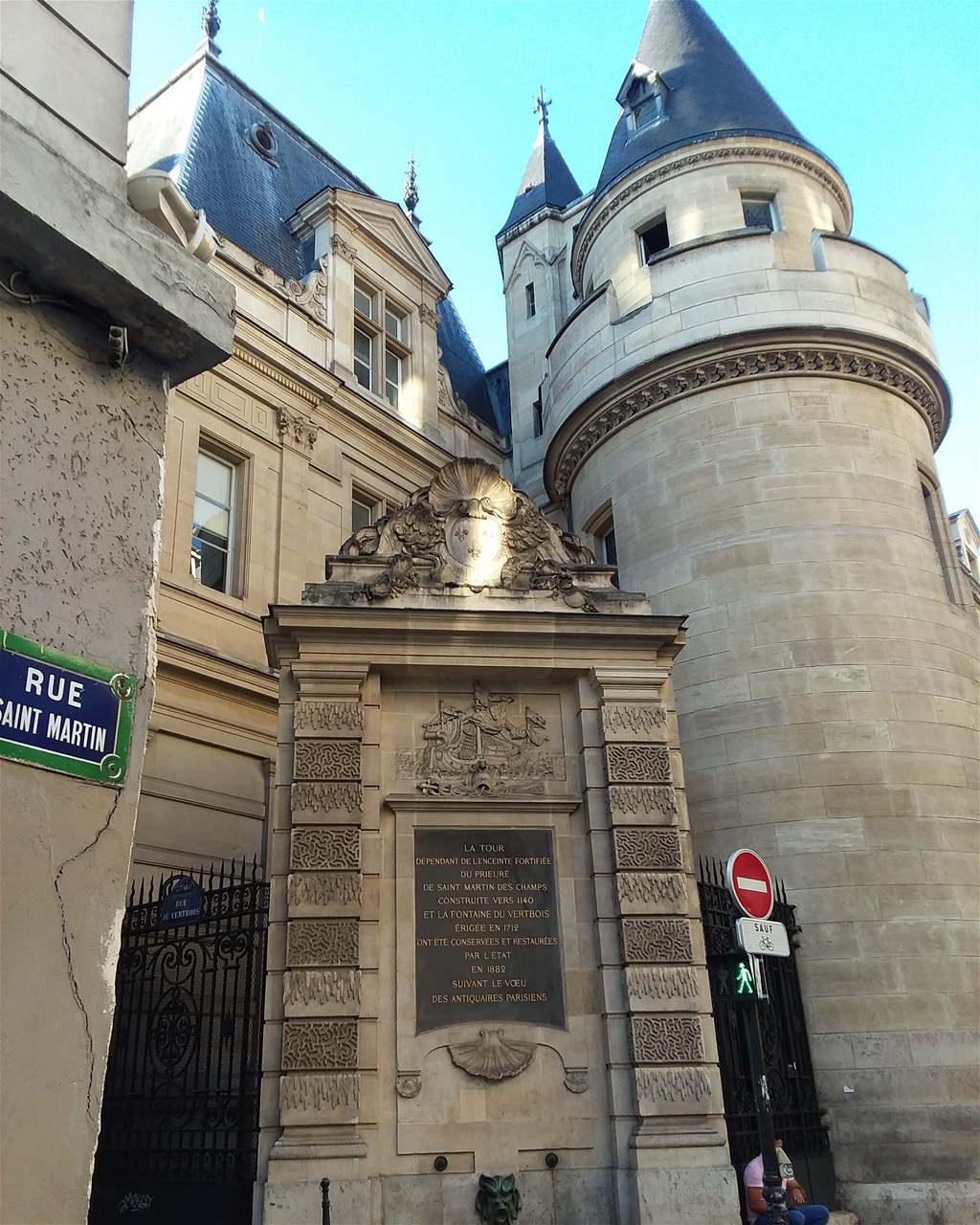 MEDIEVAL BUILDING NEAR LE MARAIS NEIGHBORHOOD OF PARIS.