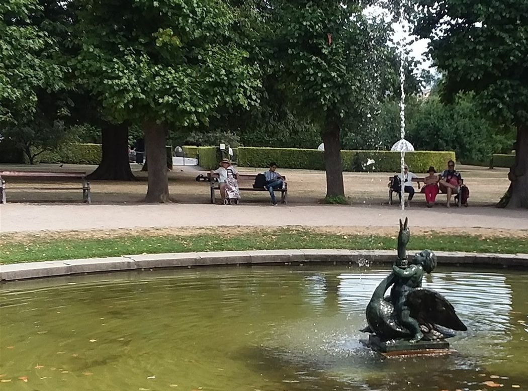 This fountain can be seen at Rosenborg Castle in Copenhagen. This fountain is in the Kings Garden (Kongenshavn)..