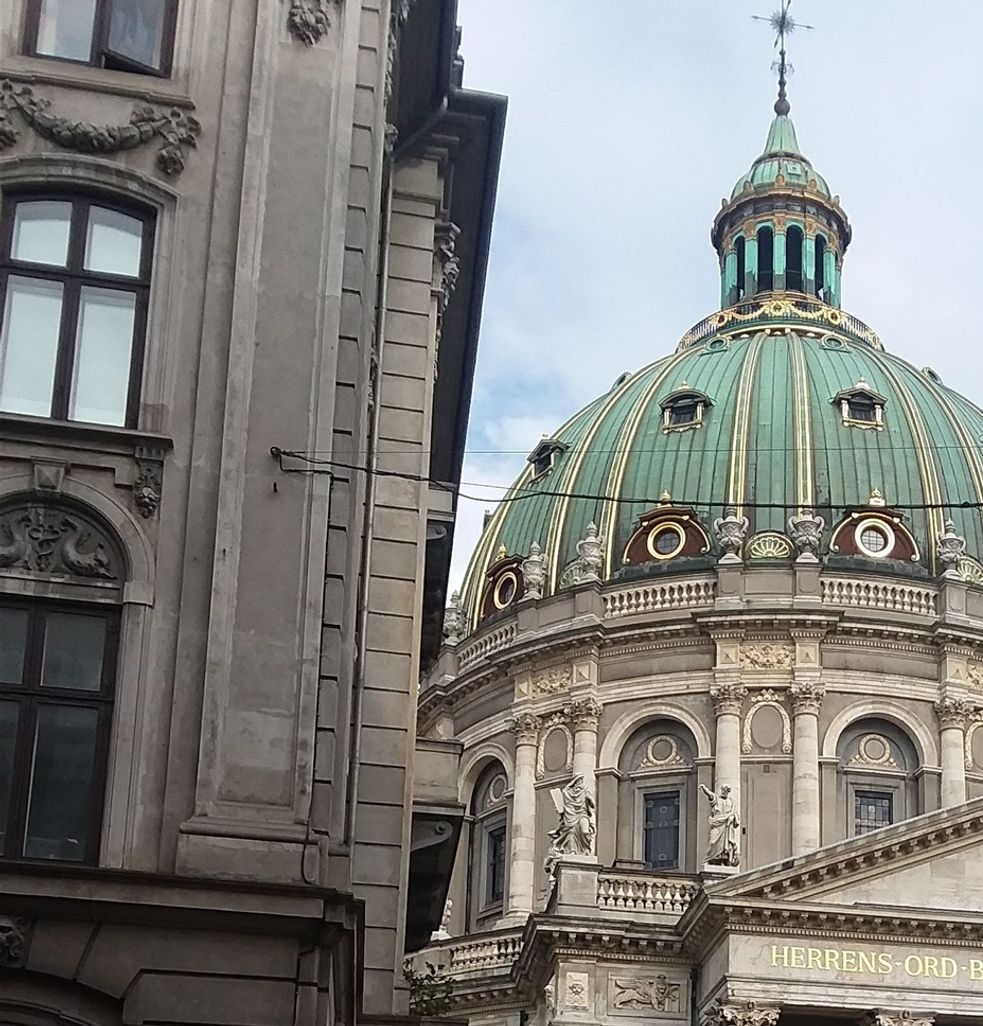 Fredricks' Church built in the Rococco architectural style; Copenhagen. The inscription above the entrance means 